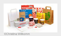 Willkommen bei :. packpack.de! Verpackung-einfach-online Wir bieten Ihnen Einwegverpackungen für Gastronomie, Imbiss und Lebensmittelhandel zu günstigen Preisen. Angefangen bei Pizzakartons und Alu-Frischhaltefolien über Druckverschlussbeutel (Zipper Beutel), Hemdchentragetaschen und Papiertragetaschen bis hin zu Bodenbeuteln aus Papier oder Zellglas (transparente Bodenbeutel). Mit den Anforderungen kleiner und großer Gastronomiebetriebe und Einzelhändler kennen wir uns aus!